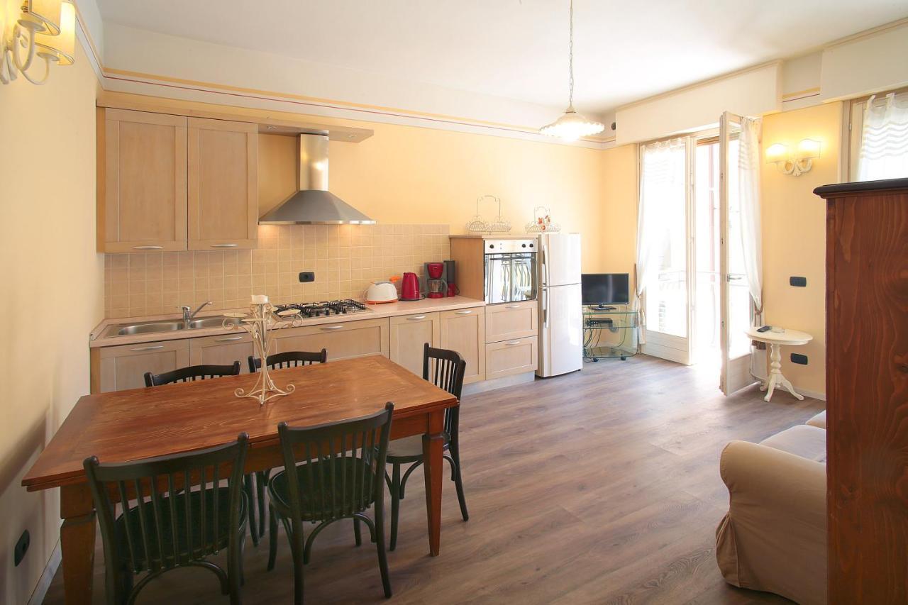 Appartamenti Piazza Umberto I Torri Del Benaco Eksteriør billede